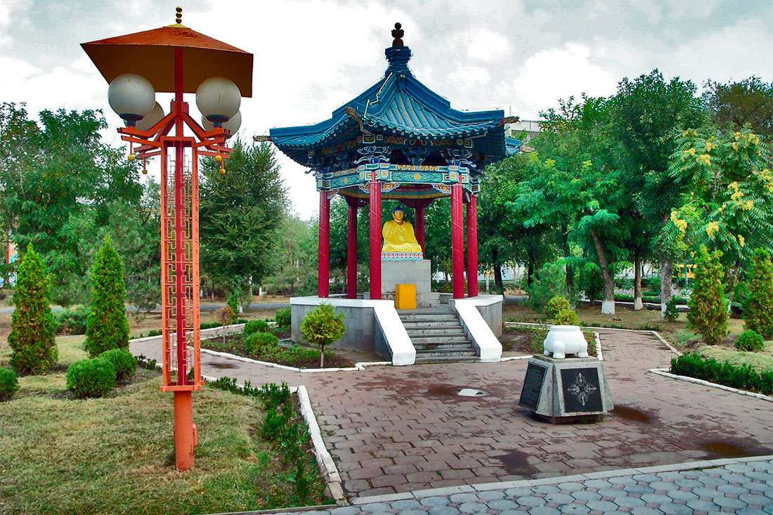 Статуя Будды